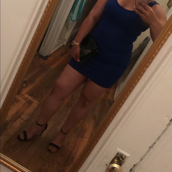 Different dress - Picture 7 of 12